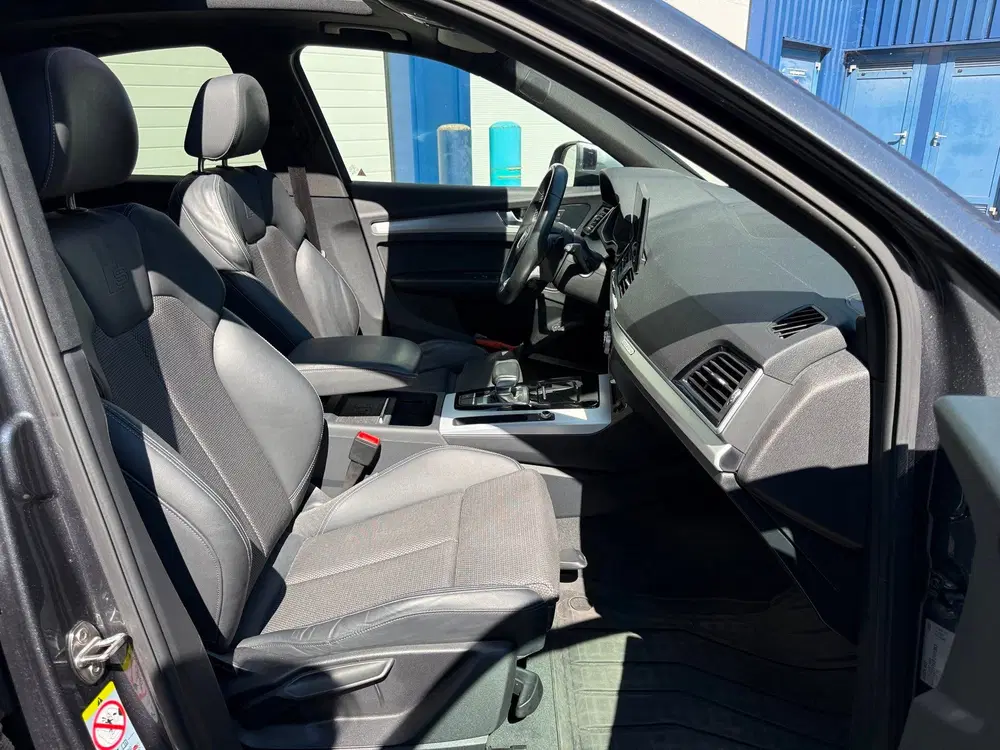 Audi Q5 50 TFSI e S edition uit 2023, foto 4