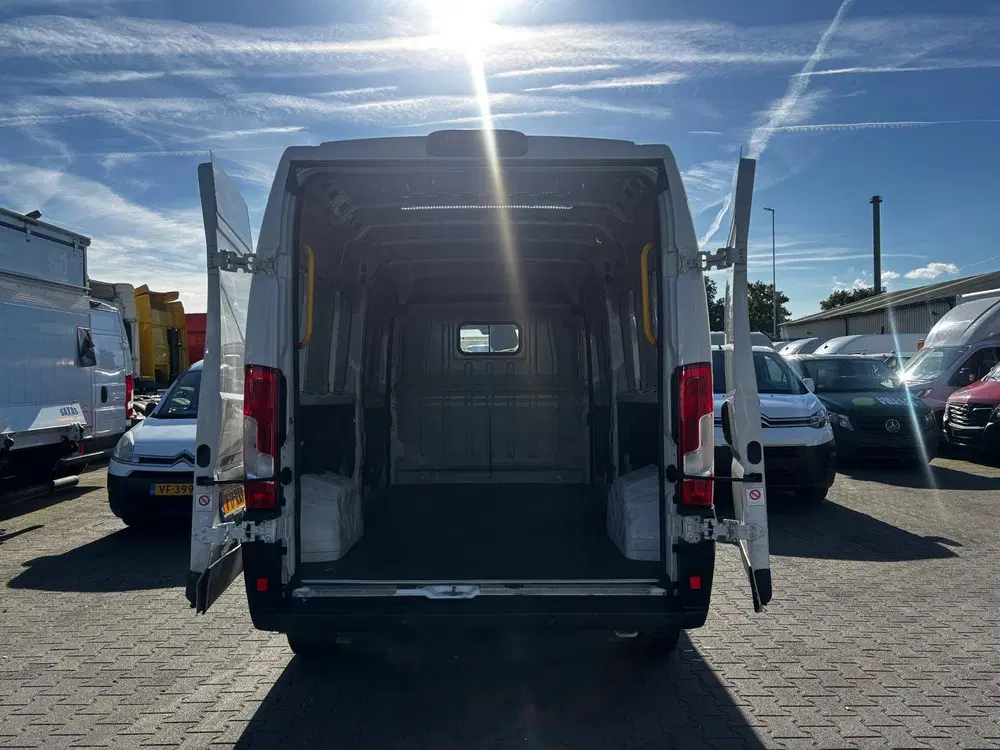 Peugeot Boxer 2.2 BlueHDI L3 H2 Airco Navi 2x Schuifdeur uit 2021, foto 10