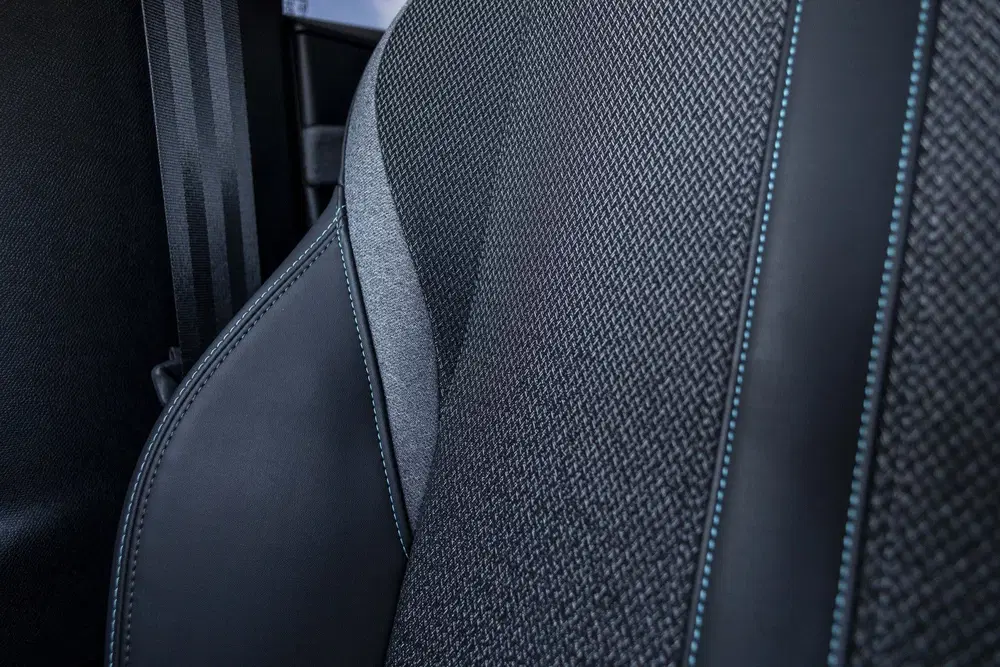 Peugeot 408 1.2 Hybrid 145 e-DCS6 Allure uit 2025, foto 11