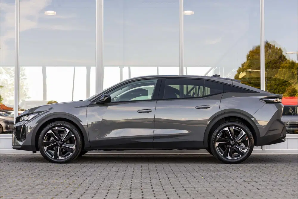 Peugeot 408 1.2 Hybrid 145 e-DCS6 Allure uit 2025, foto 5