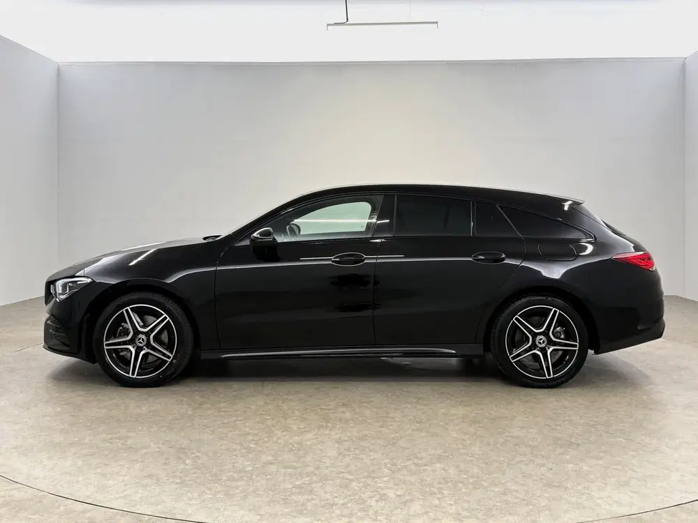 Mercedes-Benz CLA Klasse Shooting Brake 250 e AMG Limited uit 2022, foto 12