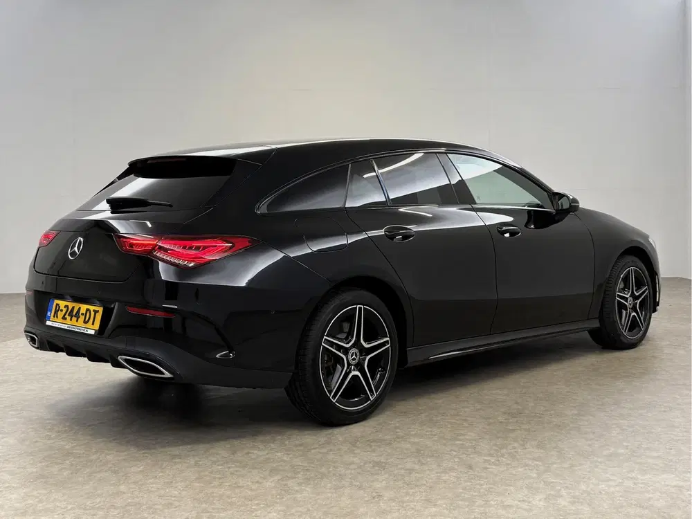 Mercedes-Benz CLA Klasse Shooting Brake 250 e AMG Limited uit 2022, foto 13