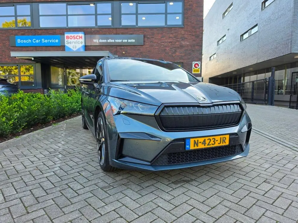 Skoda Enyaq 60 Sportline uit 2021, foto 2