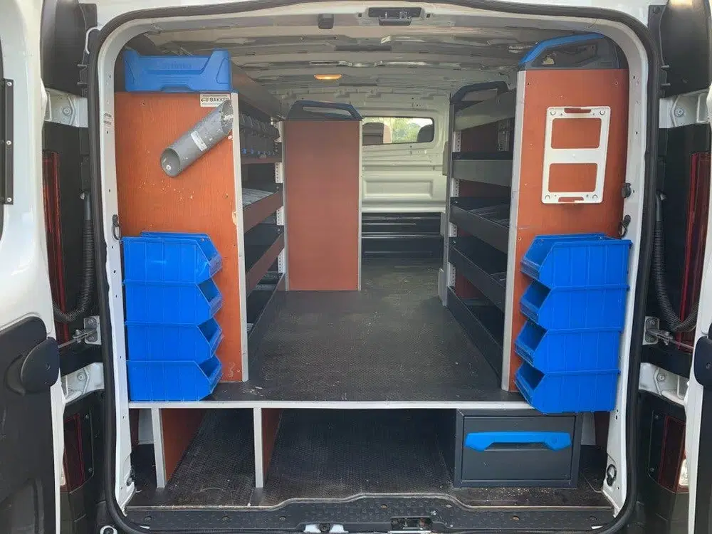 Renault Trafic 2.0 dCi 145 T29 L1H1 Comfort uit 2020, foto 12