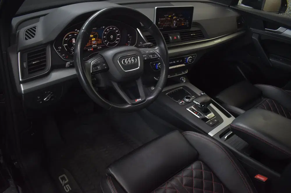 Audi Q5 55 TFSI e Quattro S-Line COMPETITION 367pk uit 2020, foto 12