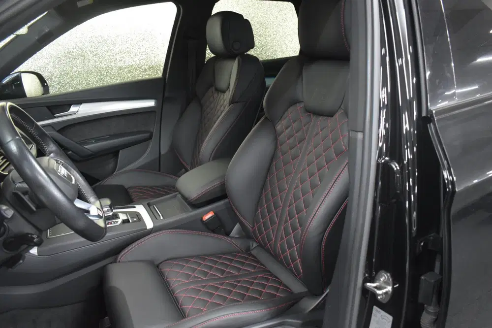 Audi Q5 55 TFSI e Quattro S-Line COMPETITION 367pk uit 2020, foto 3