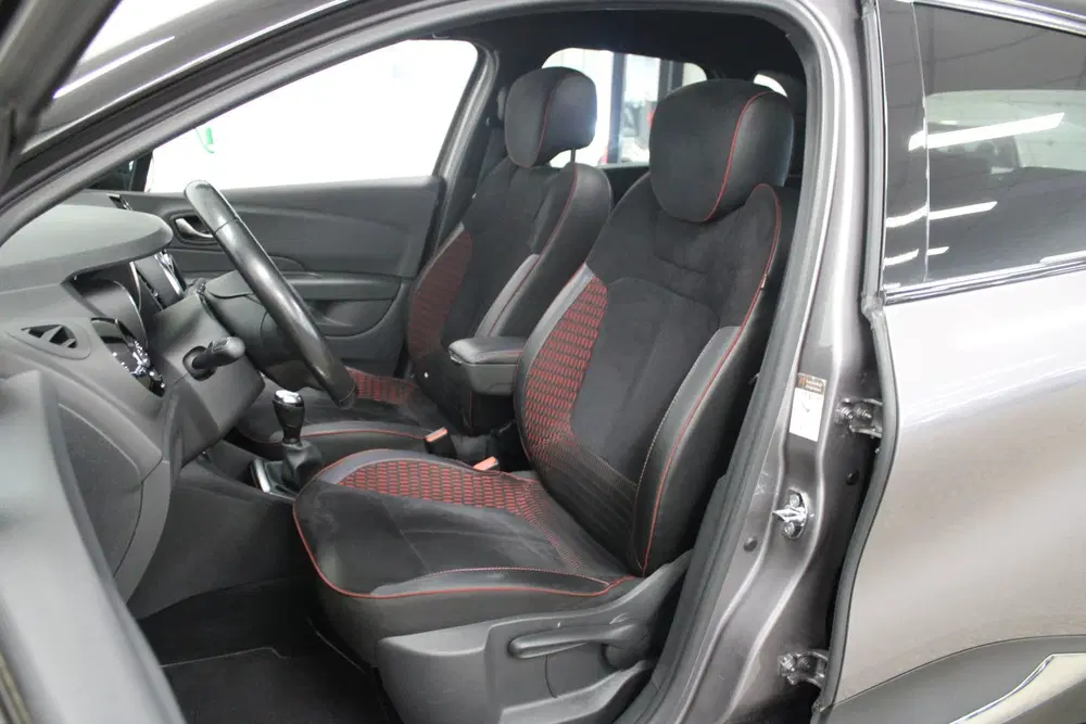 Renault Captur 0.9 TCe Red Edition (bj 2019) uit 2019, foto 4