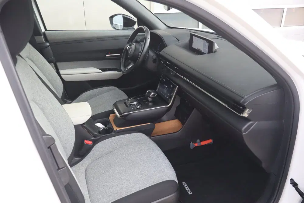 Mazda MX-30 e-SkyActiv 145 36 kWh uit 2021, foto 3