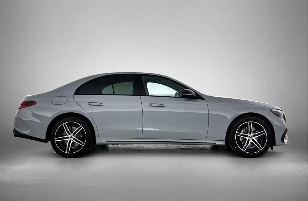 Mercedes-Benz E-Klasse 300 e Business Solution AMG uit 2026, foto 11