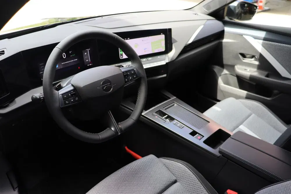 Opel Astra 58 kWh Business Edition Achteruitrijcame uit 2026, foto 4