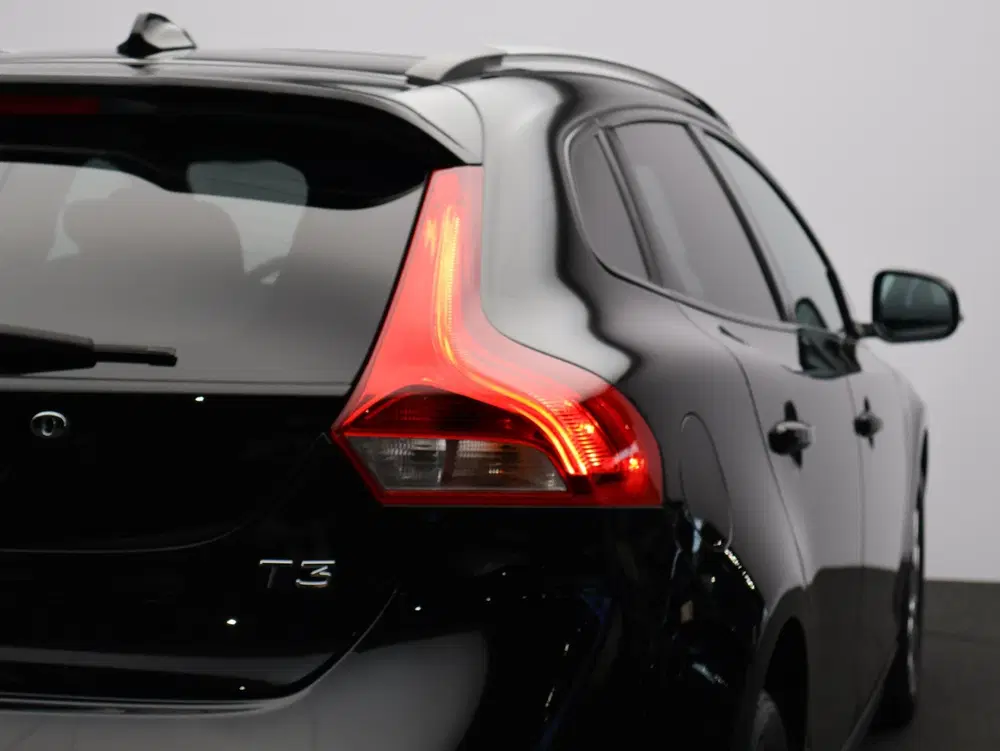 Volvo V40 Cross Country T3 Automaat Polar+ Luxury uit 2019, foto 13