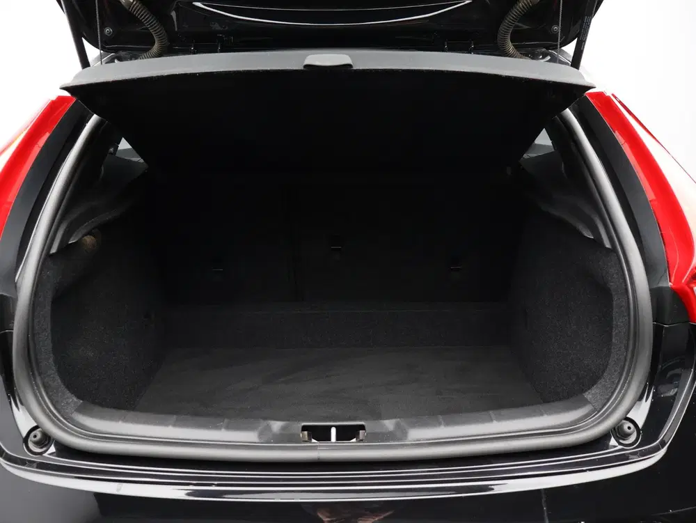 Volvo V40 Cross Country T3 Automaat Polar+ Luxury uit 2019, foto 14