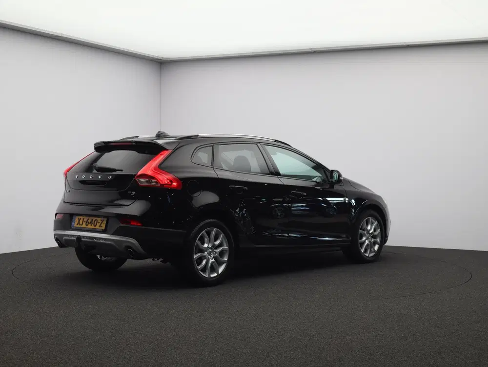 Volvo V40 Cross Country T3 Automaat Polar+ Luxury uit 2019, foto 2