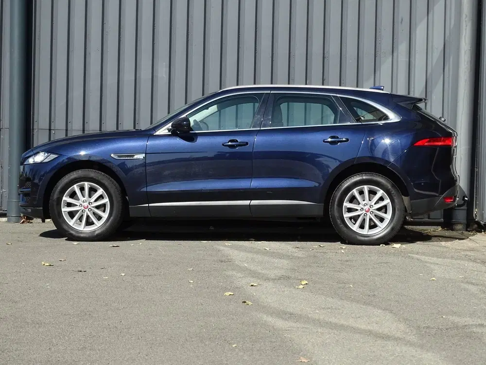 Jaguar F-Pace 2.0t AWD Portfolio uit 2019, foto 2