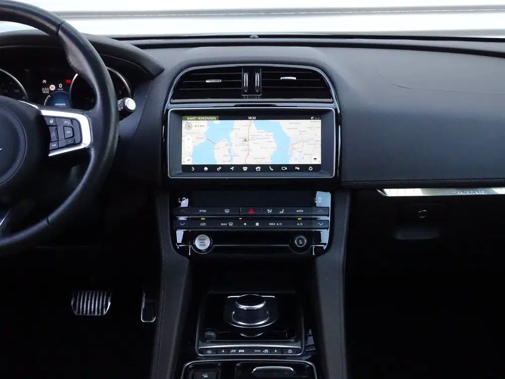 Jaguar F-Pace 2.0t AWD Portfolio uit 2019, foto 9