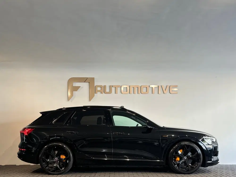 Audi e-tron 55 quattro 95 kWh 90% uit 2019, foto 10