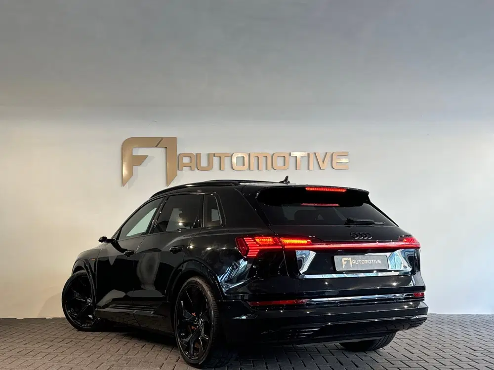 Audi e-tron 55 quattro 95 kWh 90% uit 2019, foto 6