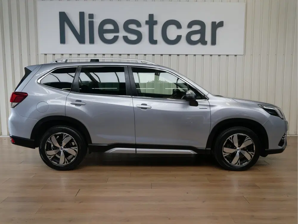 Subaru Forester 2.0i e-BOXER Premium (bj 2023 uit 2023, foto 2