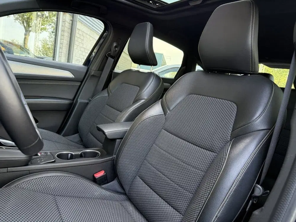 Renault Arkana 1.3 TCe 140 Hybrid uit 2024, foto 8