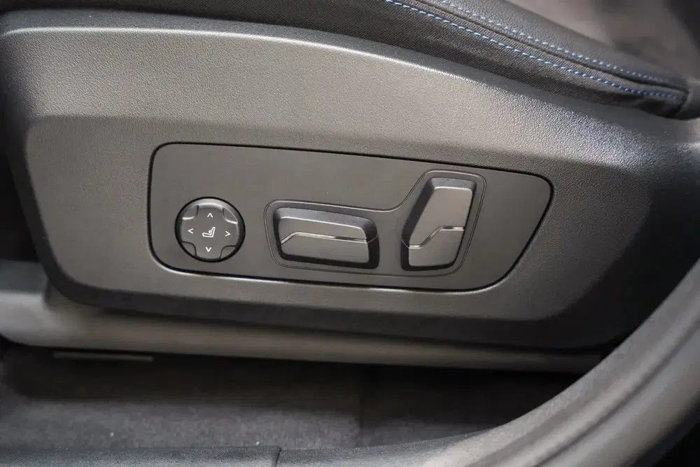 BMW X1 xDrive 30e M Sport Shadow [ Panorama H uit 2023, foto 11