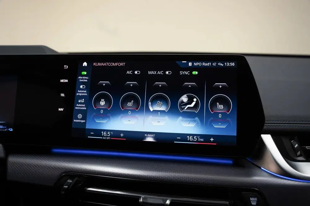 BMW X1 xDrive 30e M Sport Shadow [ Panorama H uit 2023, foto 13