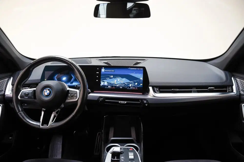 BMW X1 xDrive 30e M Sport Shadow [ Panorama H uit 2023, foto 4