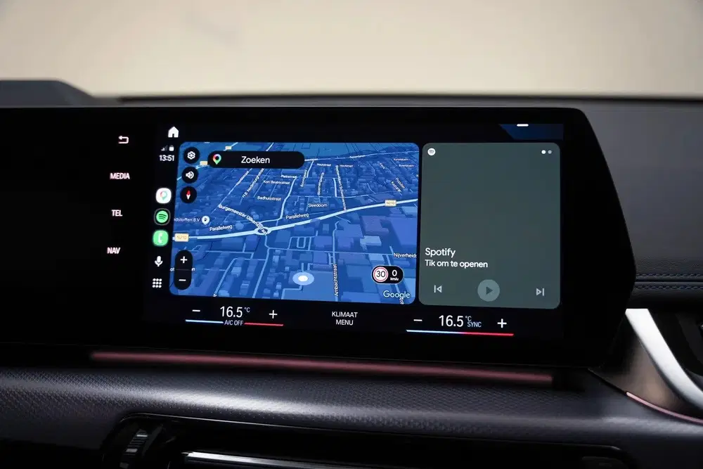 BMW X1 xDrive 30e M Sport Shadow [ Panorama H uit 2023, foto 7