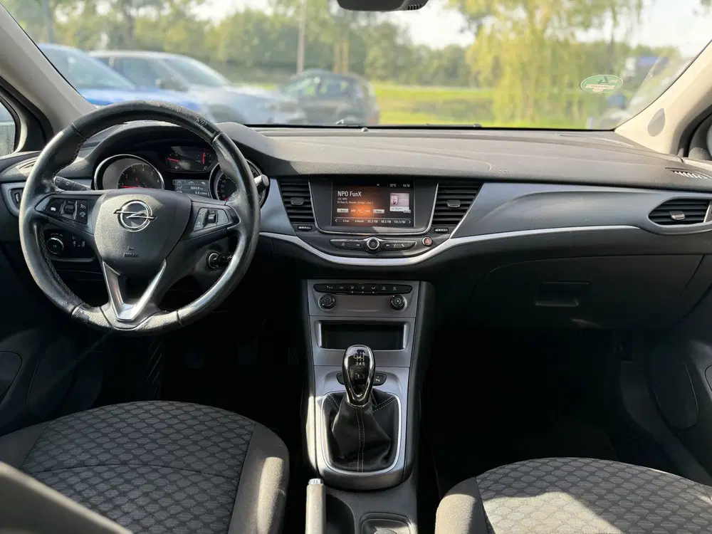 Opel Astra 1.2 Business Edition uit 2021, foto 15