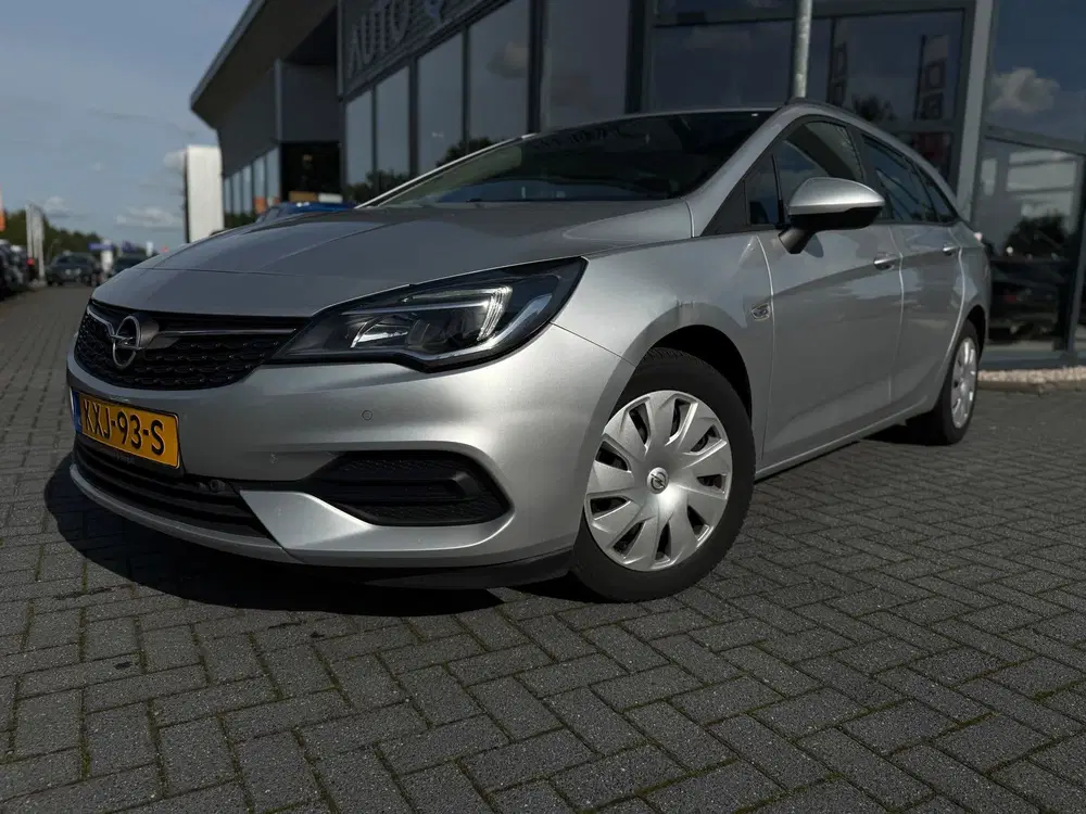 Opel Astra 1.2 Business Edition uit 2021, foto 3