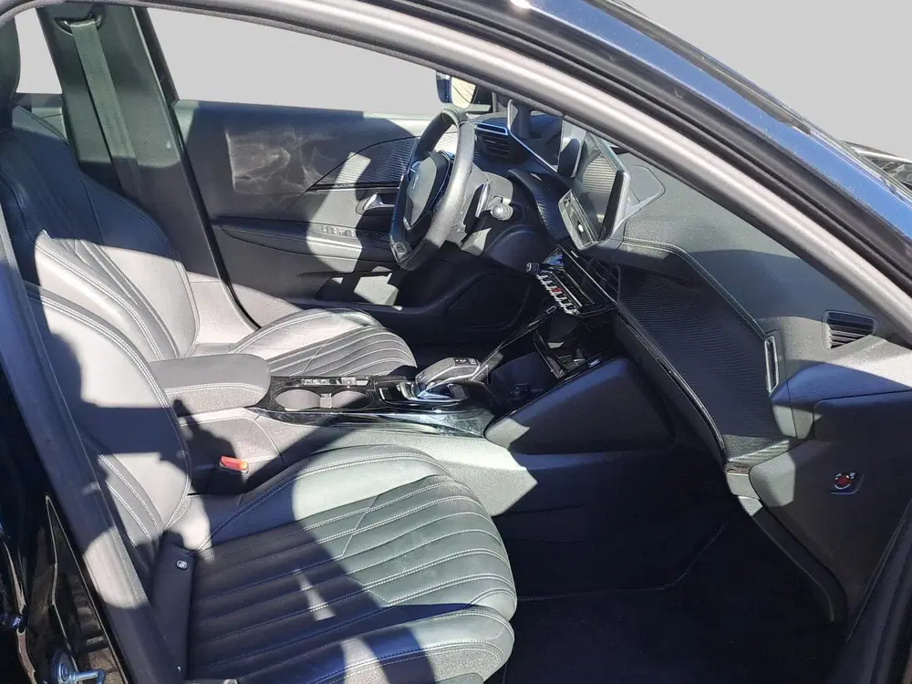 Peugeot 208 1.2 PureTech GT uit 2022, foto 15