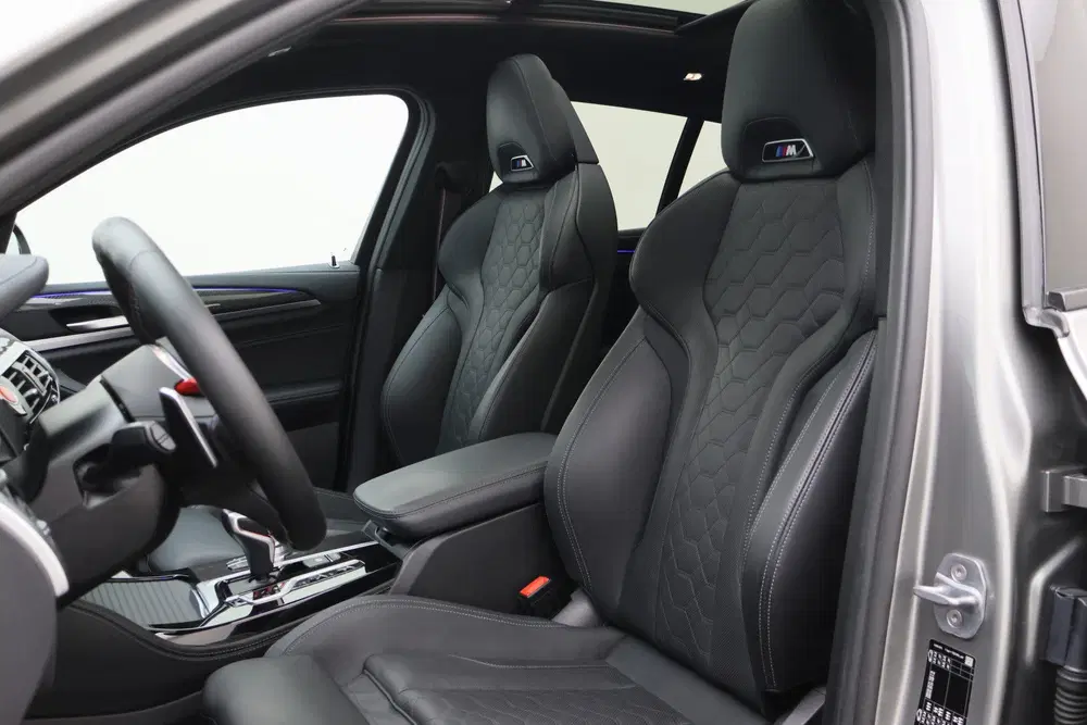 BMW X4 M Competition Panoramadak uit 2020, foto 12