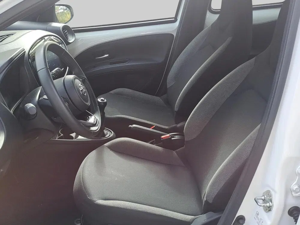 Toyota Aygo X 1.0 VVT-i MT Play uit 2024, foto 14