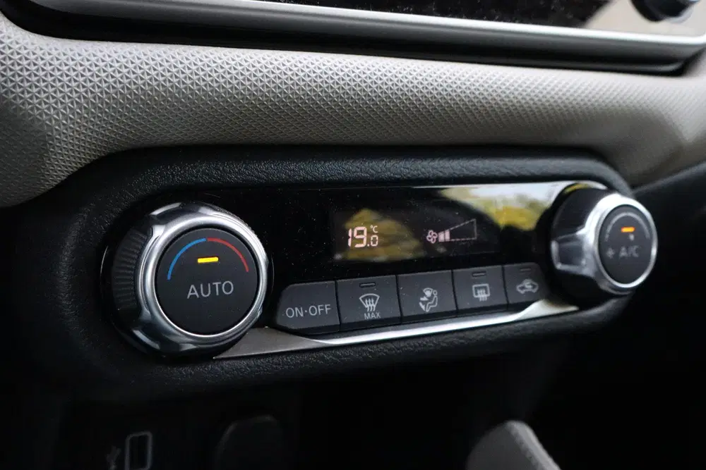 Nissan Micra 1.0 IG-T N-Connecta uit 2019, foto 9