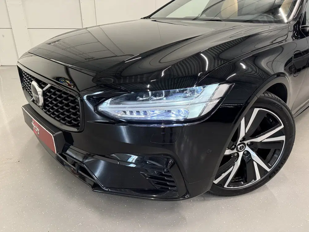 Volvo V90 T8 AWD Ultimate Dark Long Range 455PK PANO uit 2022, foto 4