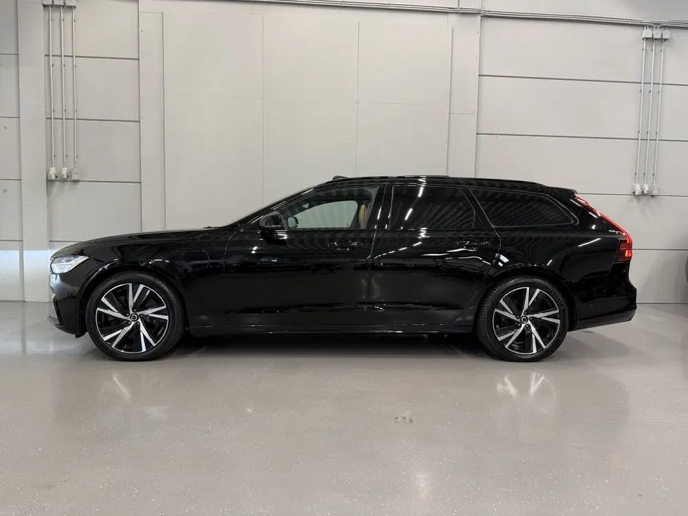 Volvo V90 T8 AWD Ultimate Dark Long Range 455PK PANO uit 2022, foto 7