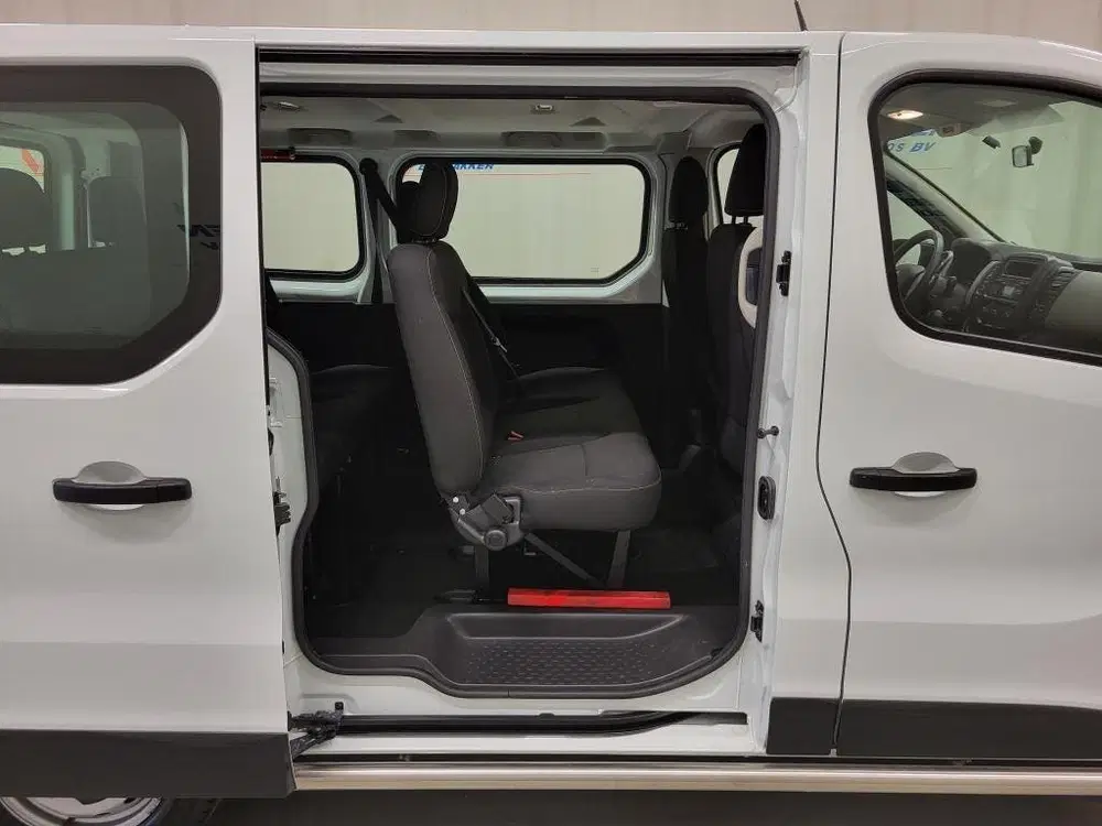 Renault Trafic 1.6dCi 8-Personenbus uit 2019, foto 6