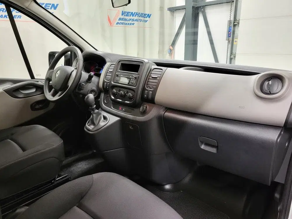 Renault Trafic 1.6dCi 8-Personenbus uit 2019, foto 8