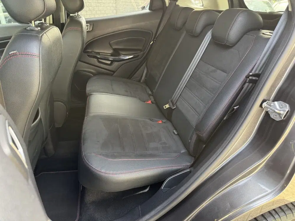 Ford EcoSport 1.0 EB ST-Line Carplay uit 2020, foto 10