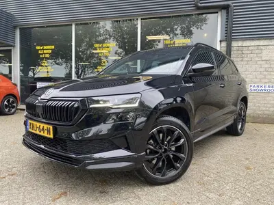Skoda Karoq 1.5 TSI Sportline Business LEDER uit 2022