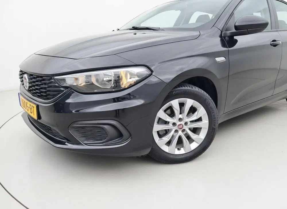 Fiat Tipo 1.4 16v AIRCO NAV CRUISE PDC uit 2019, foto 2