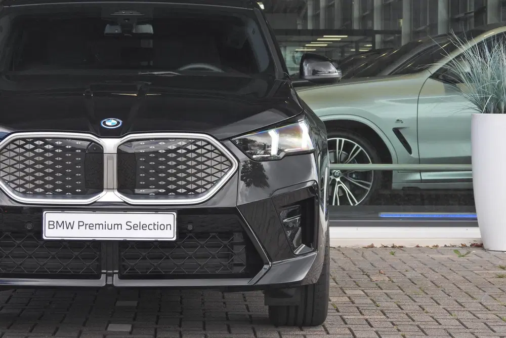 BMW iX2 xDrive30 M Sport uit 2025, foto 8