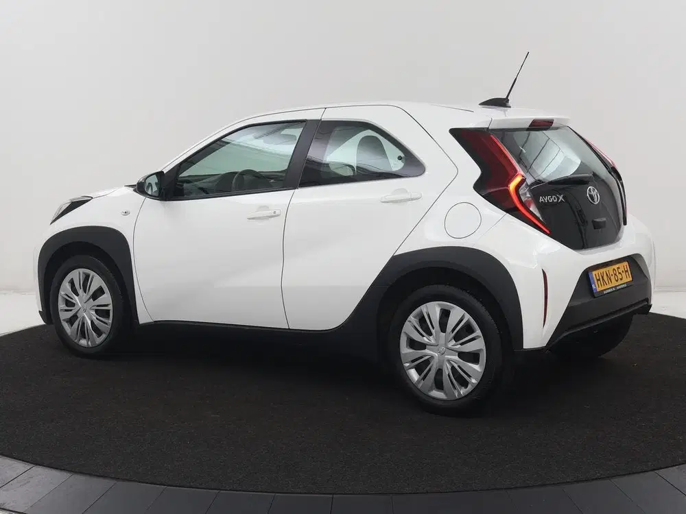 Toyota Aygo X 1.0 VVT-i MT Play uit 2025, foto 2
