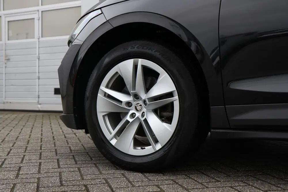 Skoda Enyaq 60 180pk Business Edition Plus uit 2023, foto 14