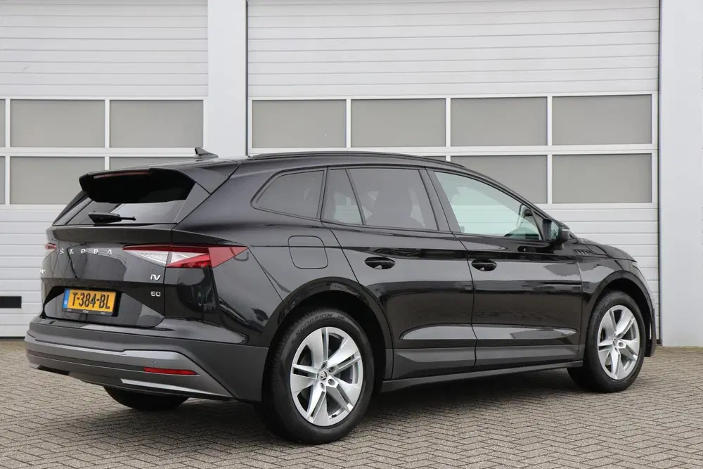 Skoda Enyaq 60 180pk Business Edition Plus uit 2023, foto 2