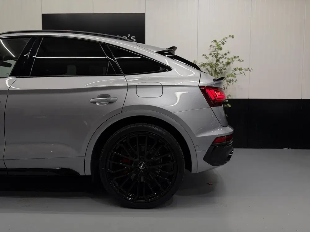 Audi Q5 55 TFSI e S edition Competition uit 2022, foto 13