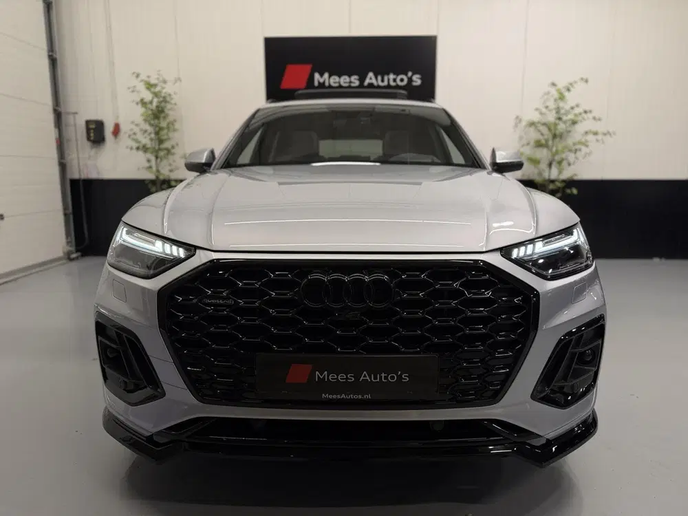 Audi Q5 55 TFSI e S edition Competition uit 2022, foto 8