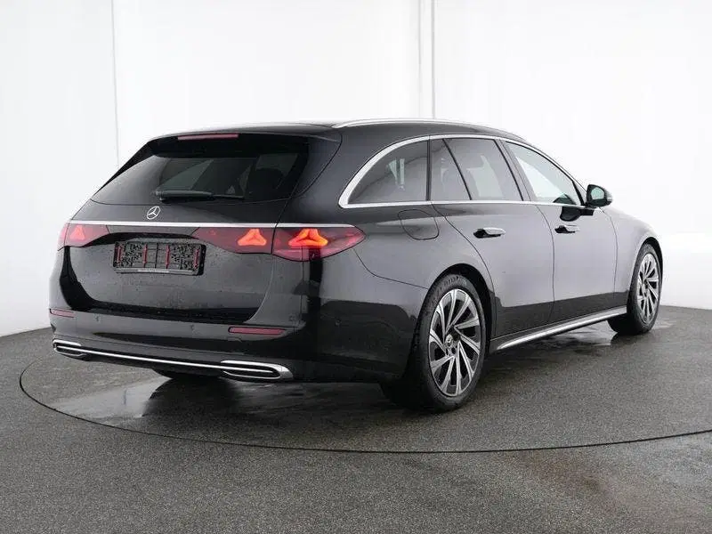 Mercedes-Benz E-Klasse 300 e Business Solution Luxury uit 2026, foto 9
