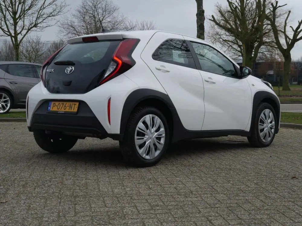 Toyota Aygo X 1.0 VVT-i MT Play uit 2022, foto 2