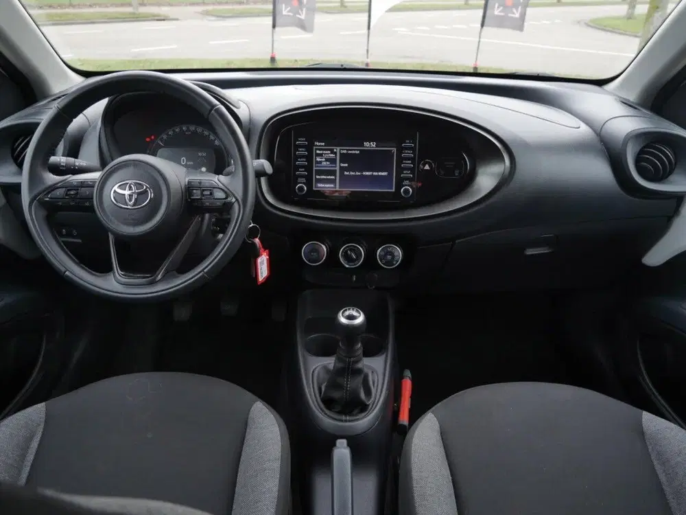 Toyota Aygo X 1.0 VVT-i MT Play uit 2022, foto 5
