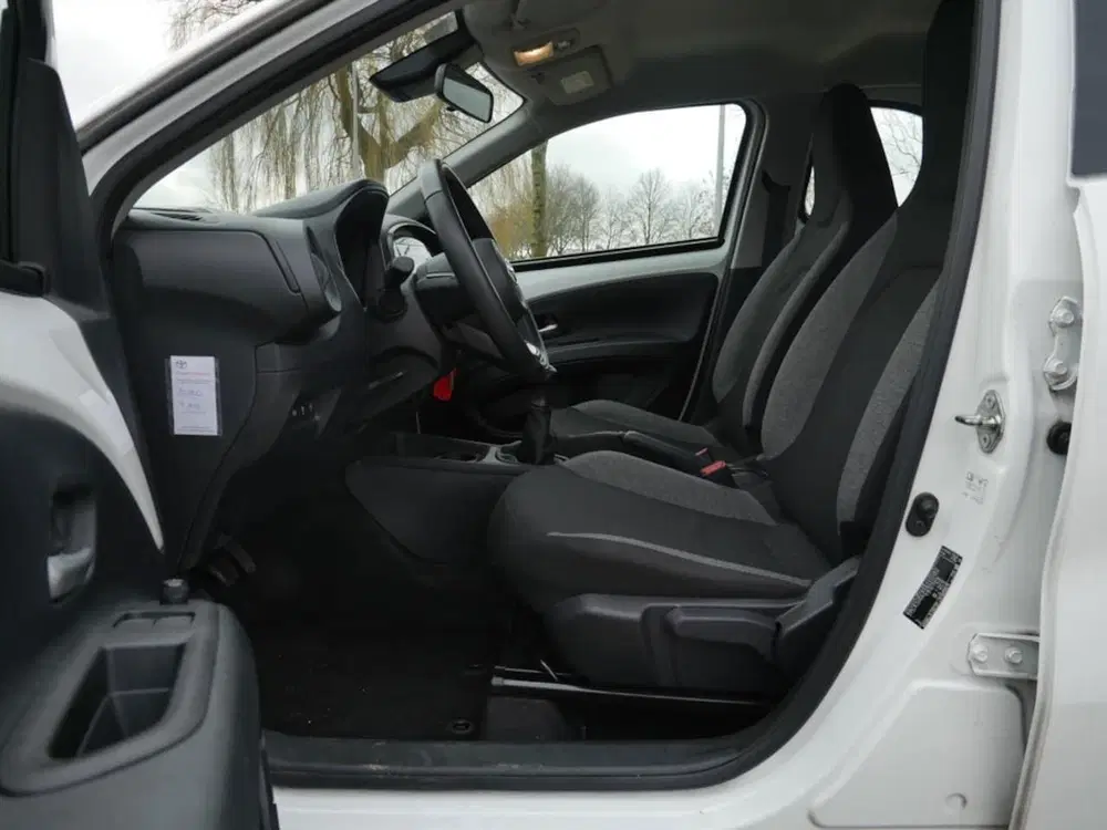 Toyota Aygo X 1.0 VVT-i MT Play uit 2022, foto 8